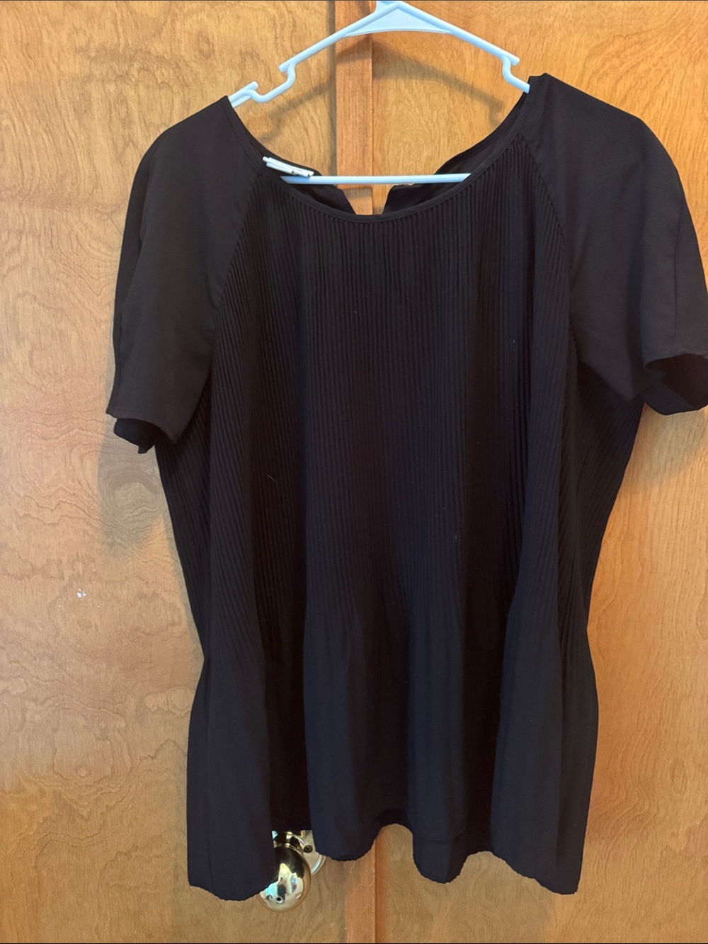 Jaclyn Smith Black Short-Sleeve Ribbed Front Top